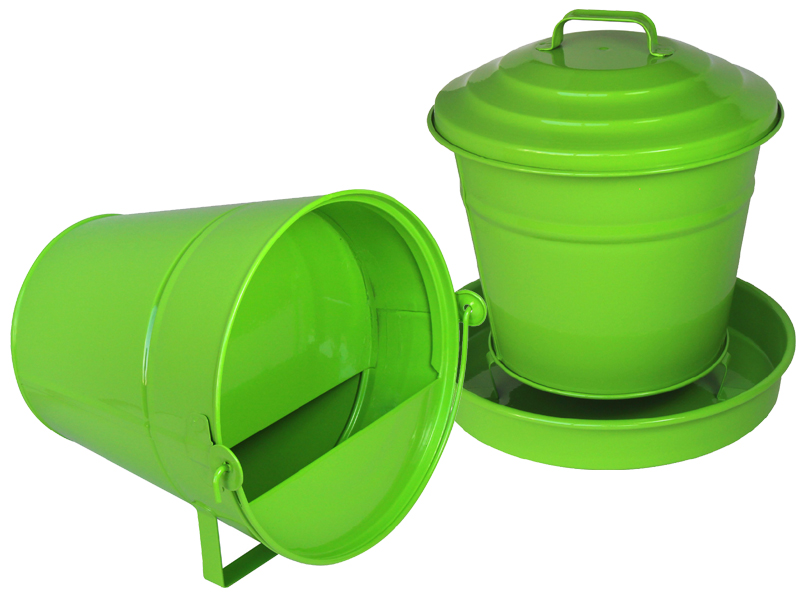 Bucket drinker and seed hopper (green)