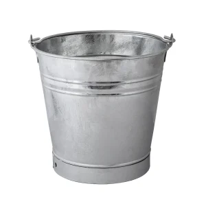 Seau 13 L en acier galvanisé à chaud sur fond blanc