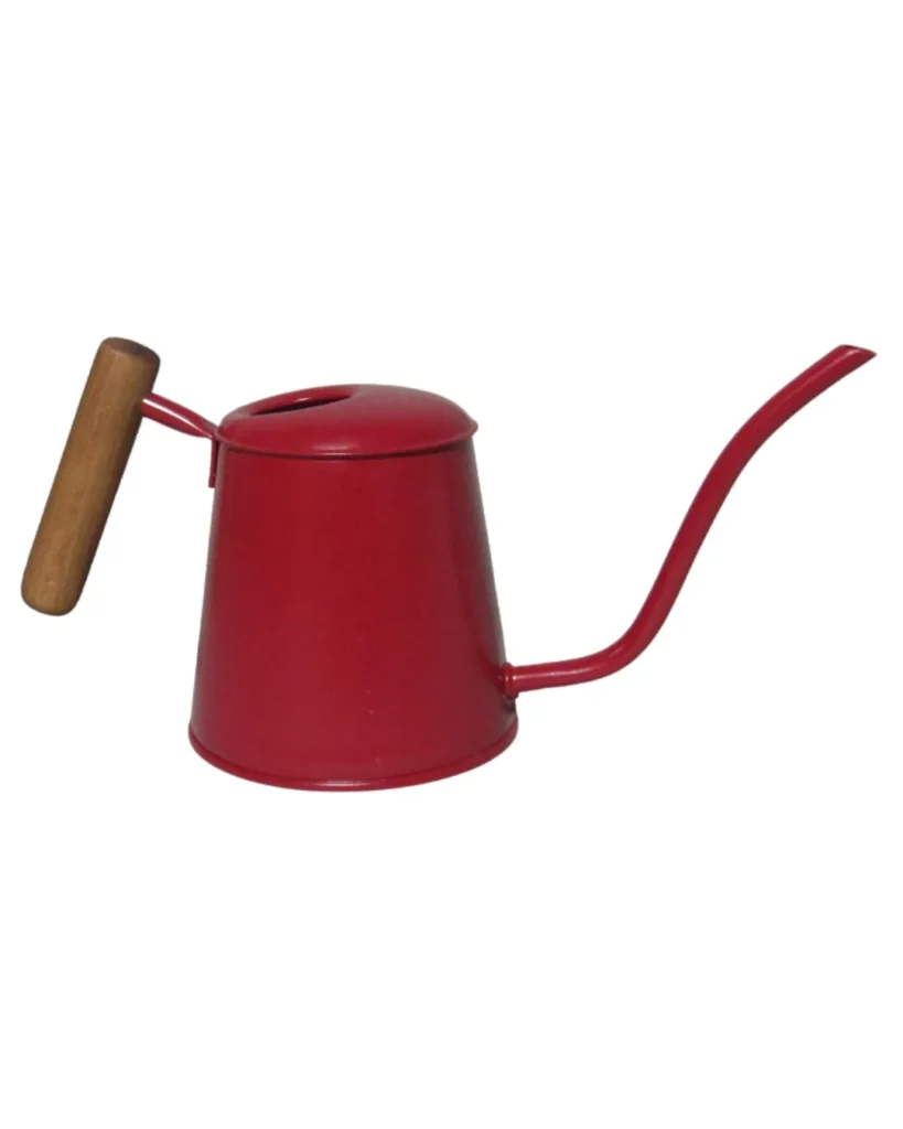 Arrosoir rouge vin 1L Guillouard avec poignée en bois et bec fin sur fond blanc